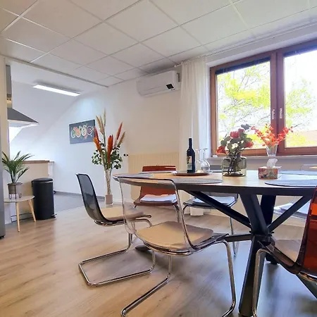 Appartement Cec-spezial, 2 Nebeneinander, Bis 12 Personen, Klimaanlage, Parkplaetze