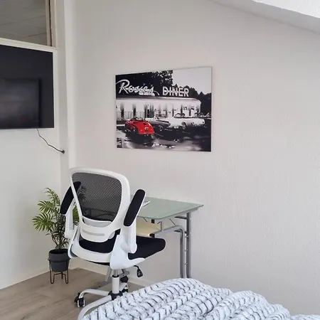 Cec-spezial, 2 Nebeneinander, Bis 12 Personen, Klimaanlage, Parkplaetze Apartmán Cremlingen